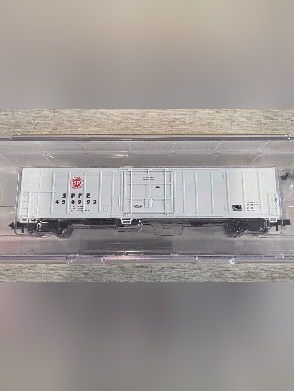 Roundhouse Products N Scale SPFE 57' Mechanical Reefer RTR